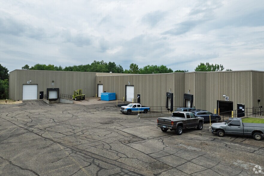 More Photos Of 454 County Rd V V, Somerset Manufacturing For Sale