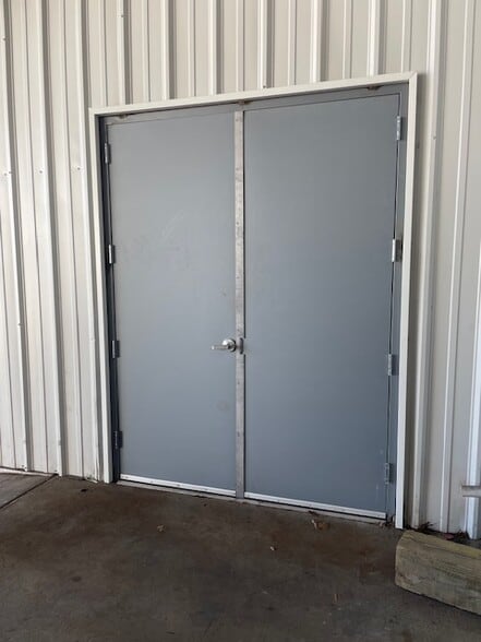 More Photos Of 921 Princess St, Wilmington Warehouse For Lease