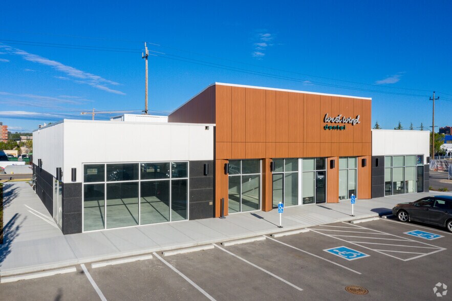 More Photos Of 324 58 Av SE, Calgary Storefront Retail Office For Lease