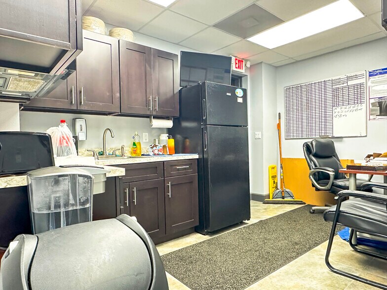 More Photos Of 875 N Cocoa Blvd, Cocoa Auto Dealership For Sale