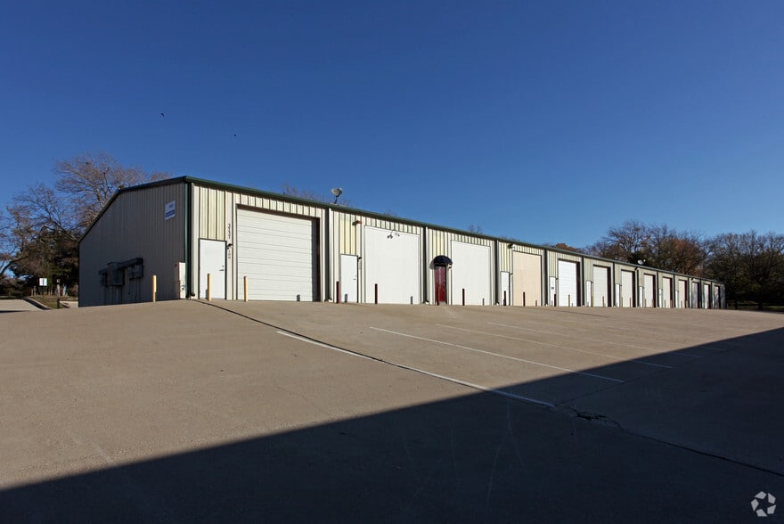 More Photos Of 3733 E University Dr, McKinney Unknown For Lease