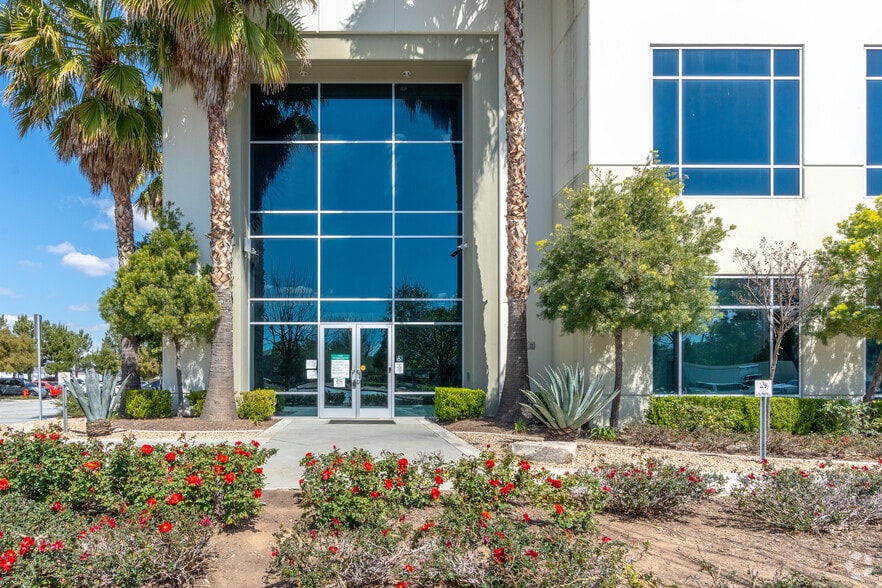 More Photos Of 14600 Innovation Dr, Riverside Warehouse For Lease