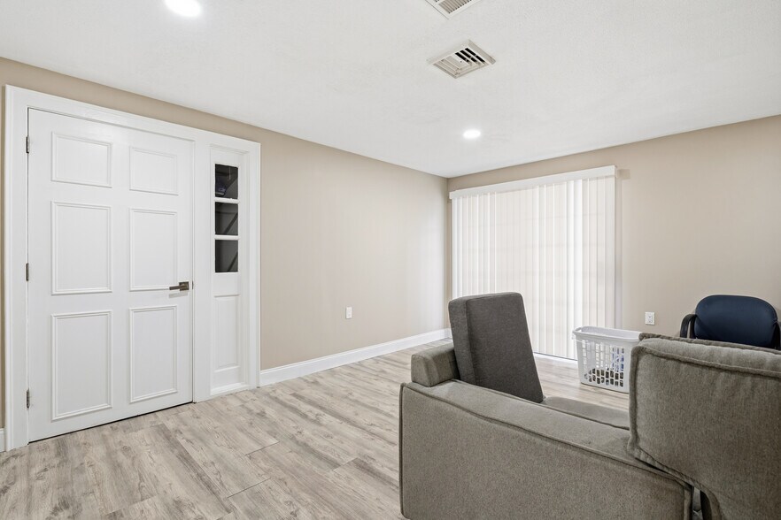 More Photos Of 47 Chelmsford St, Chelmsford Storefront Retail Residential For Sale