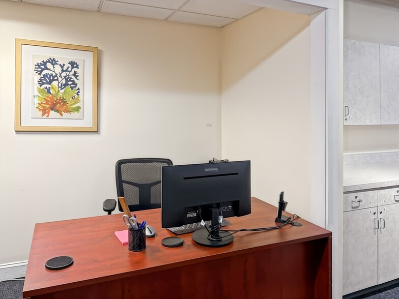 More Photos Of 322 W Main St, Tilton Coworking Space