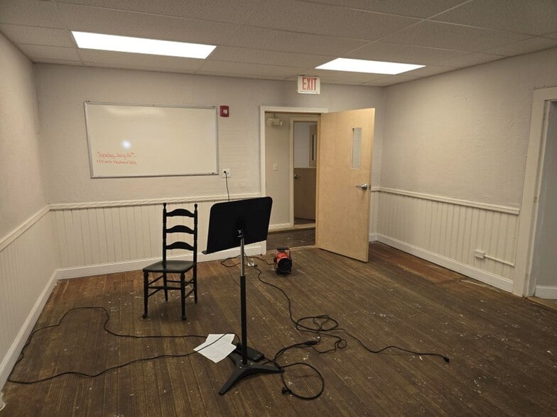 More Photos Of 20 Summer St, Bridgewater Religious Facility For Sale