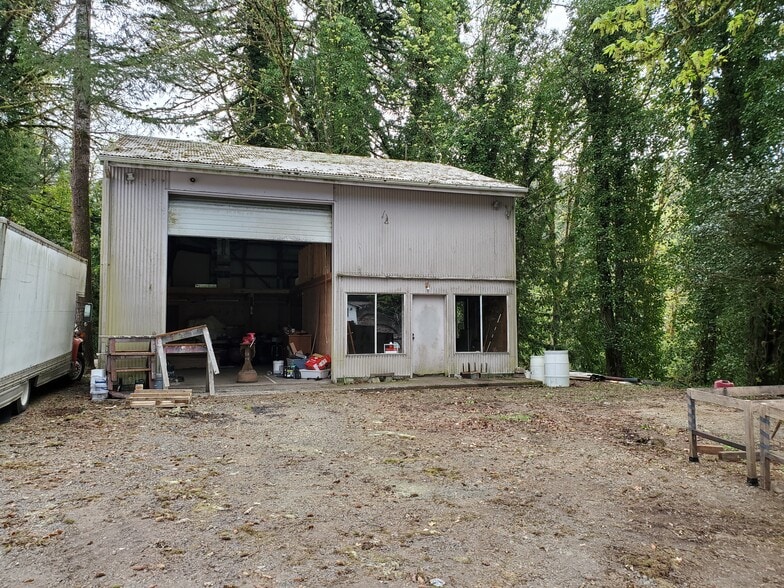 Primary Photo Of 5394 Salmon River Hwy, Otis Light Manufacturing For Sale