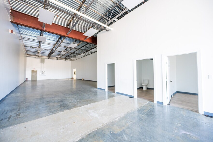More Photos Of 6610 Fm 359 Rd, Fulshear Light Manufacturing For Lease