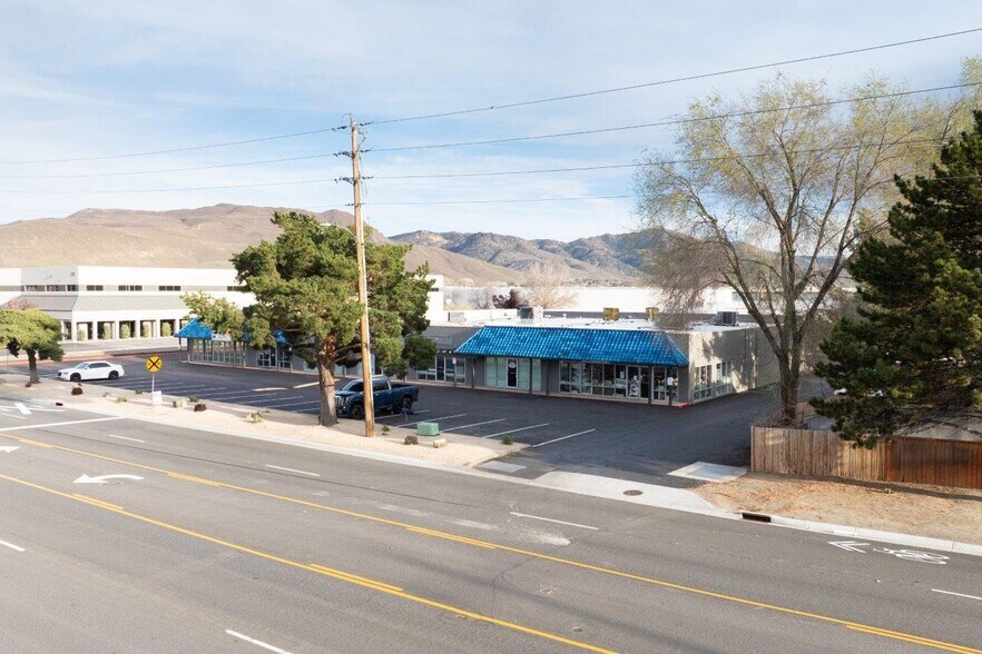 More Photos Of 755 E Greg St, Sparks Light Distribution For Lease