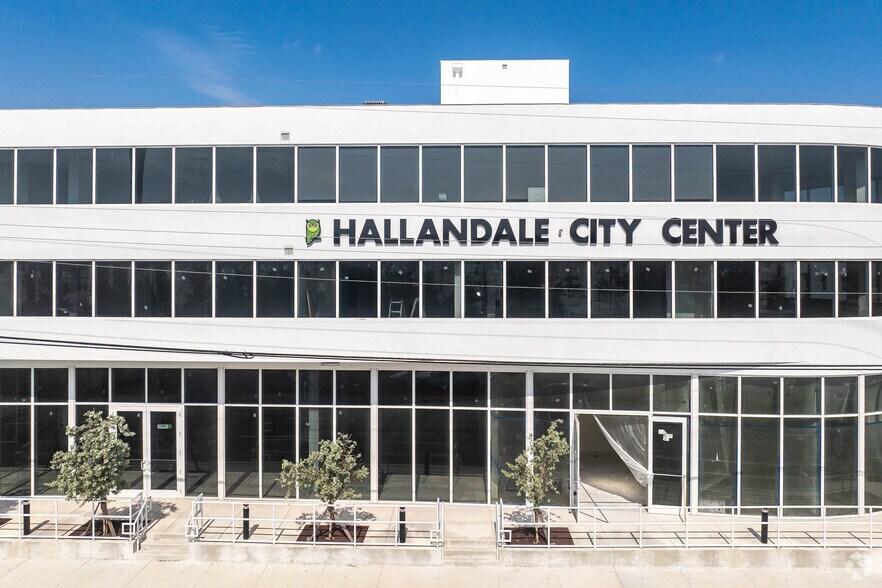 More Photos Of 500 N Dixie Hwy, Hallandale Beach Medical For Lease