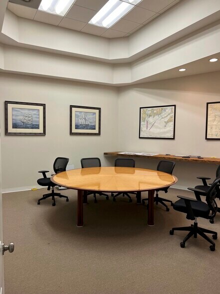 More Photos Of 1321 E Pratt St, Baltimore Warehouse For Lease