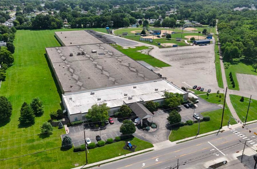 More Photos Of 1010 Eaton Ave, Hamilton Warehouse For Lease