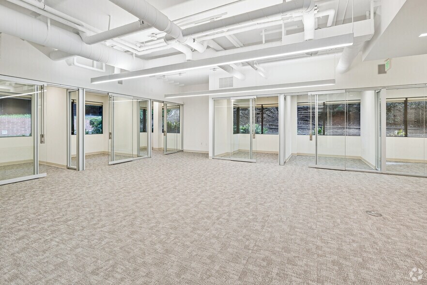 More Photos Of 2220 N University Dr, Newport Beach Office For Lease
