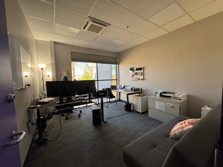 More Photos Of 7300 W Boston St, Chandler Warehouse For Lease