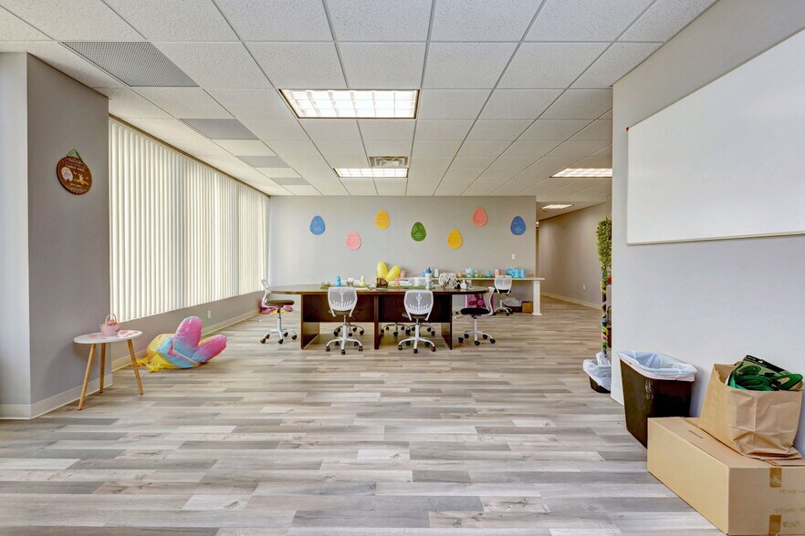 More Photos Of 317 Foxon Rd, East Haven Medical For Lease