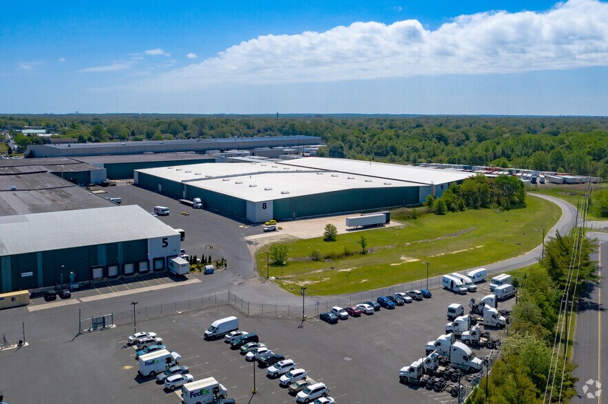 More Photos Of 1 Commerce Dr, Barrington Warehouse For Lease
