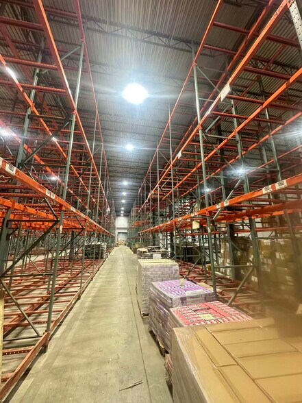 More Photos Of 17655 Cumberland Rd, Noblesville Warehouse For Lease