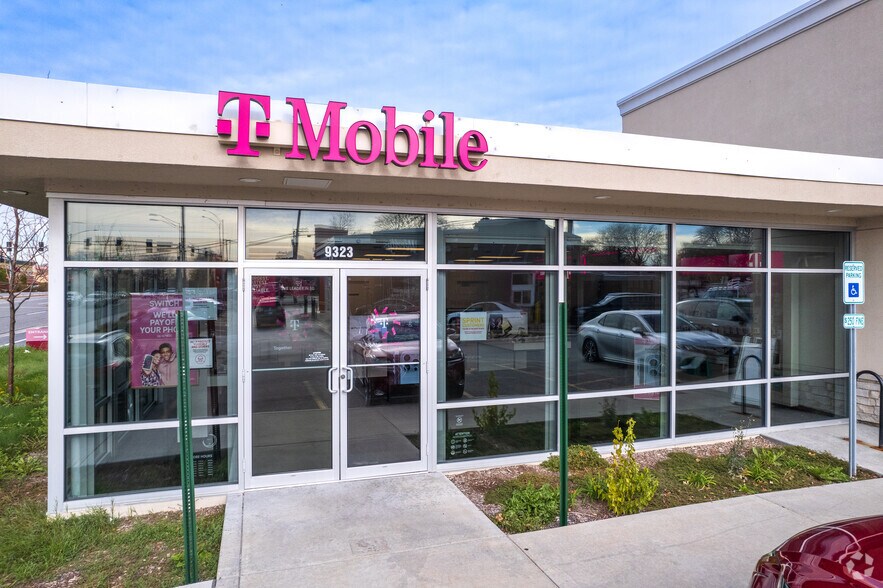 More Photos Of 9331 Skokie Blvd, Skokie Storefront For Lease