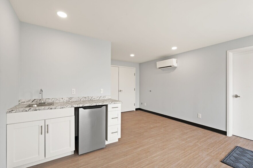 More Photos Of 331 1st Avenue, Shepherdsville Warehouse For Lease