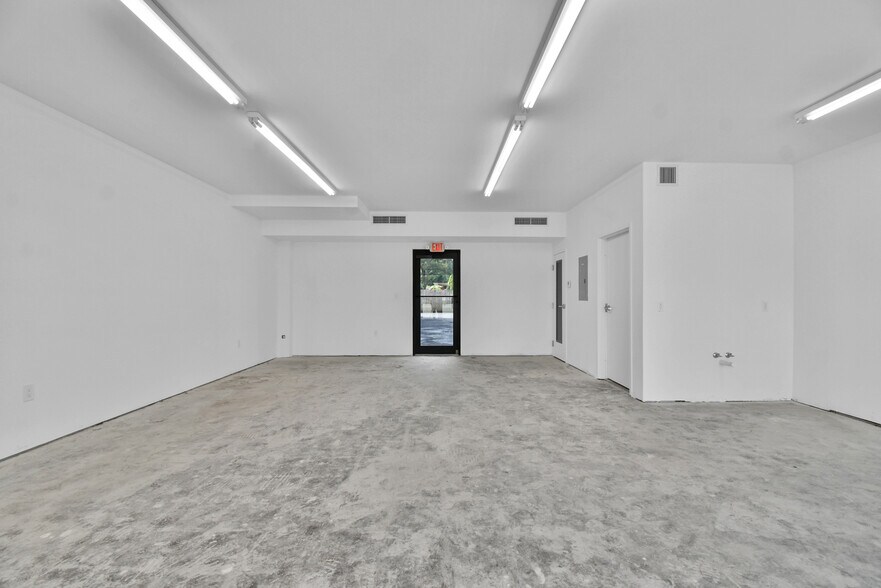 More Photos Of 2990 Griffin Rd, Fort Lauderdale Storefront Retail Office For Sale