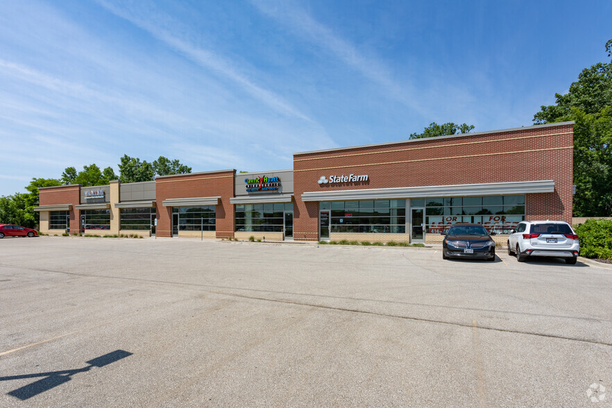 More Photos Of Howell Ave, Oak Creek Unknown For Lease