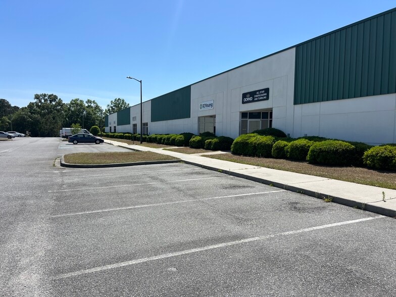 More Photos Of 202 Bourne Blvd, Savannah Warehouse For Lease
