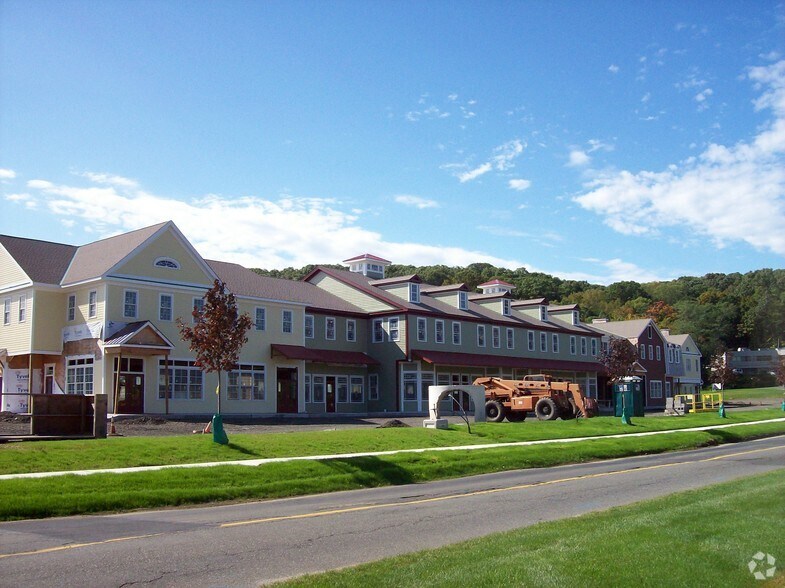 More Photos Of 245 Amity Rd, Woodbridge Storefront Retail Office For Lease