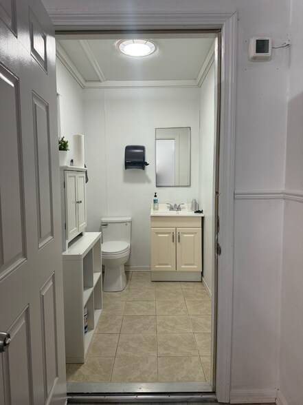 More Photos Of 553-555 Center Street Ext, Bridgeport Warehouse For Sale