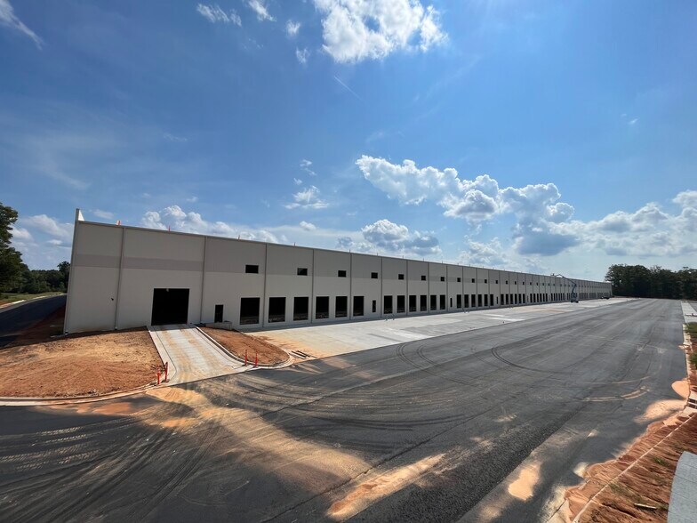 More Photos Of 134 Gildan Drive, Mocksville Manufacturing For Lease