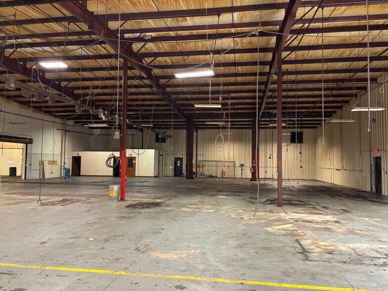 More Photos Of 1137 S Lafayette Blvd, South Bend Manufacturing For Sale
