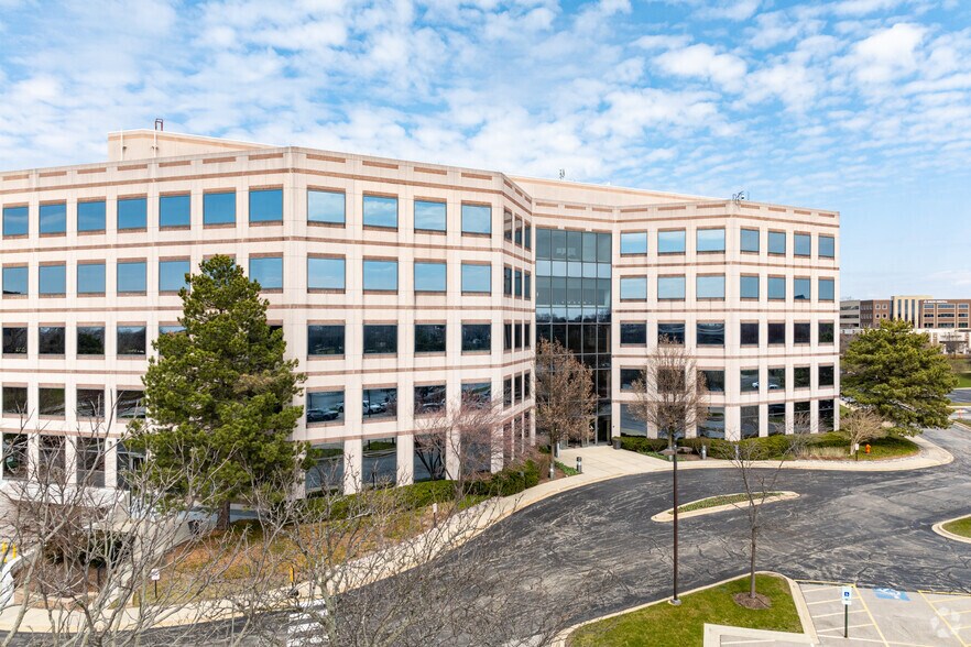 Primary Photo Of 184 Shuman Blvd, Naperville Office For Lease