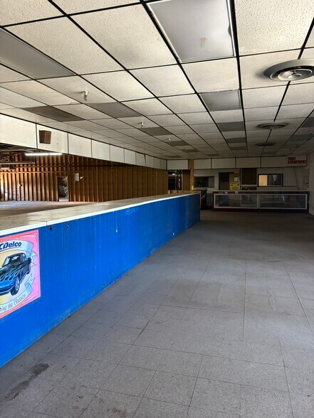 More Photos Of 100 N Roeske Ave, Trail Creek Showroom For Sale