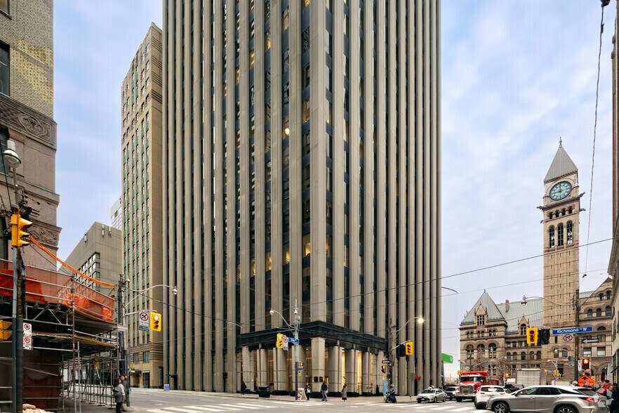 More Photos Of 390 Bay St, Toronto Office For Lease