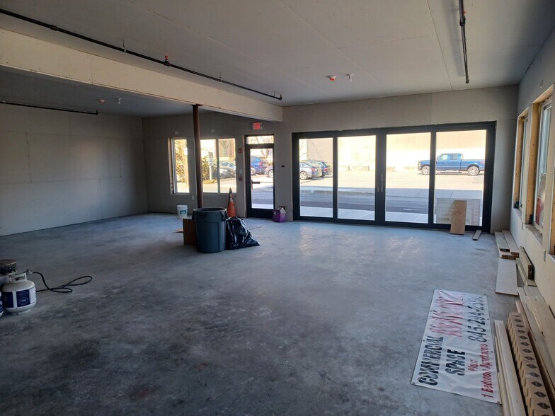 More Photos Of 90 Greenwich Ave, Goshen Storefront Retail Office For Lease