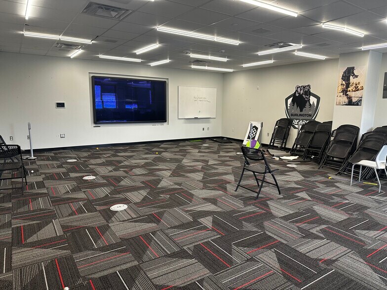 More Photos Of 2300 St George Rd, Williston Office For Lease