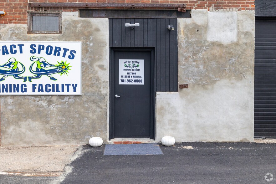 More Photos Of 61 Endicott St, Norwood Flex For Lease