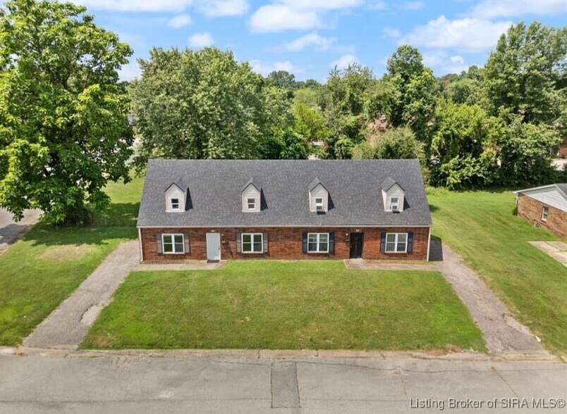 More Photos Of 815-817 Lancelot ct, Jeffersonville Multifamily For Sale