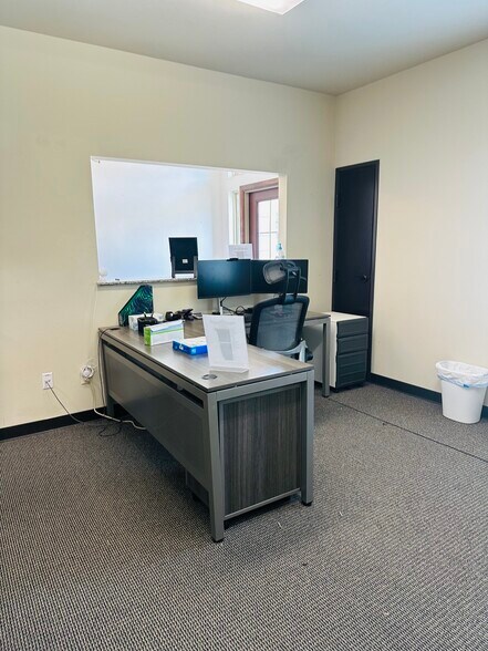 More Photos Of 2236 W Hefner Rd, Oklahoma City Office For Lease