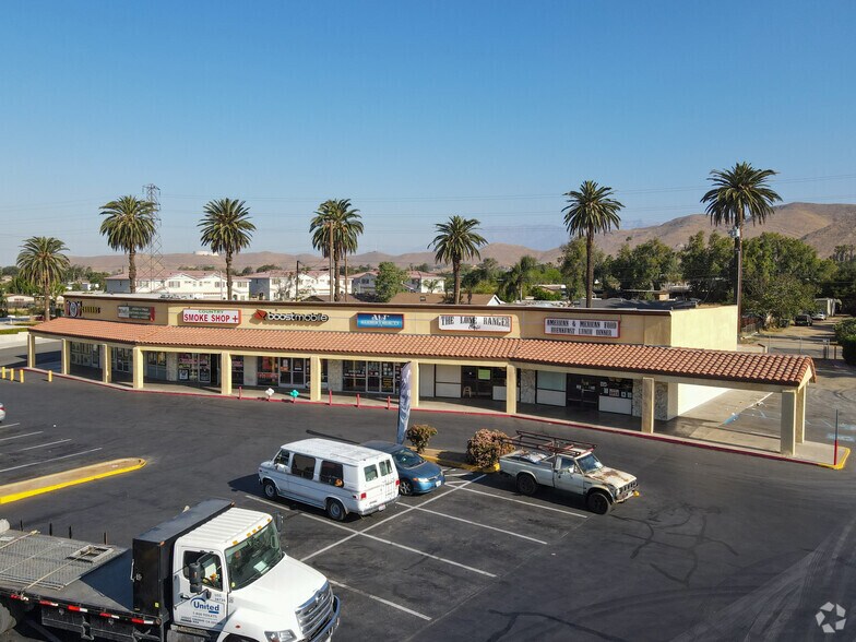More Photos Of 9085 Mission Blvd, Jurupa Valley Storefront For Lease