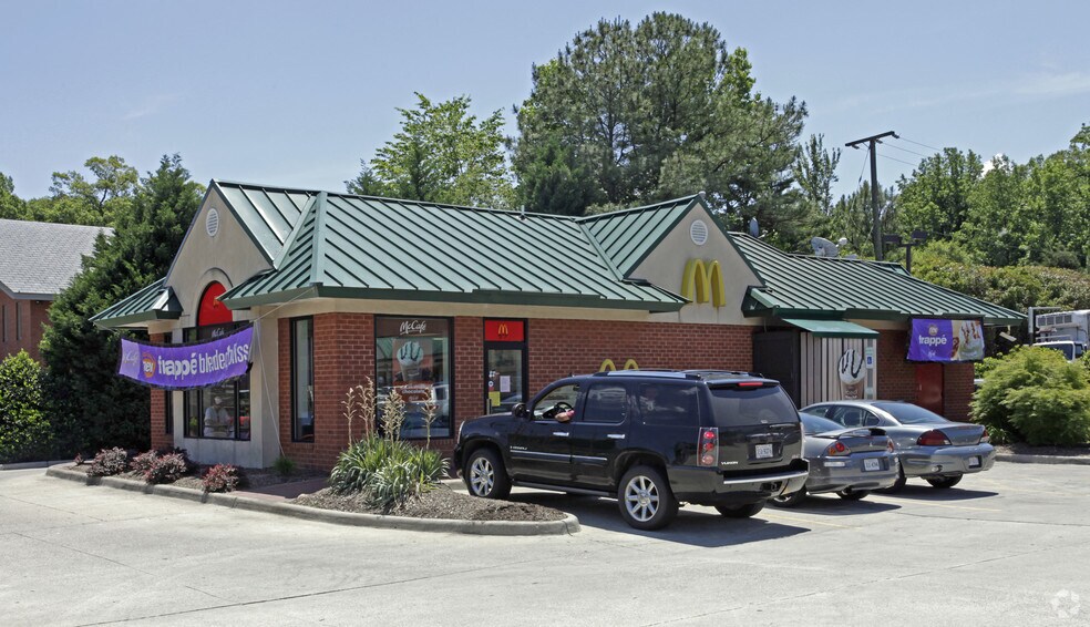 More Photos Of 6801-6849 Forest Hill Ave, Richmond Unknown For Lease