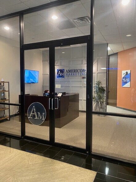 More Photos Of 2615 Calder Ave, Beaumont Office For Lease