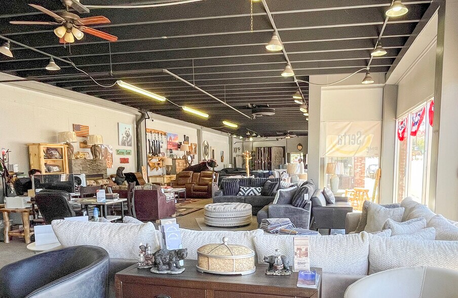 More Photos Of 174 W 200 N, Cedar City General Retail For Sale