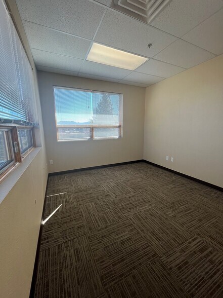 More Photos Of 910 Pinon Ranch Vw, Colorado Springs Office For Lease