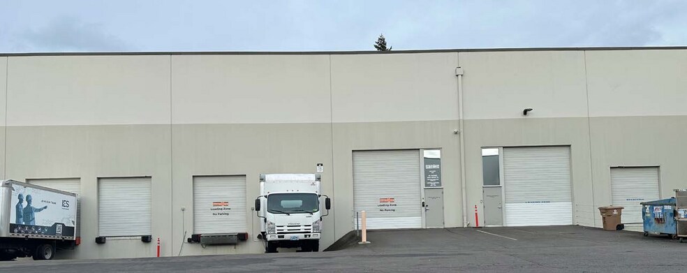More Photos Of 25999 SW Canyon Creek Rd, Wilsonville Warehouse For Lease