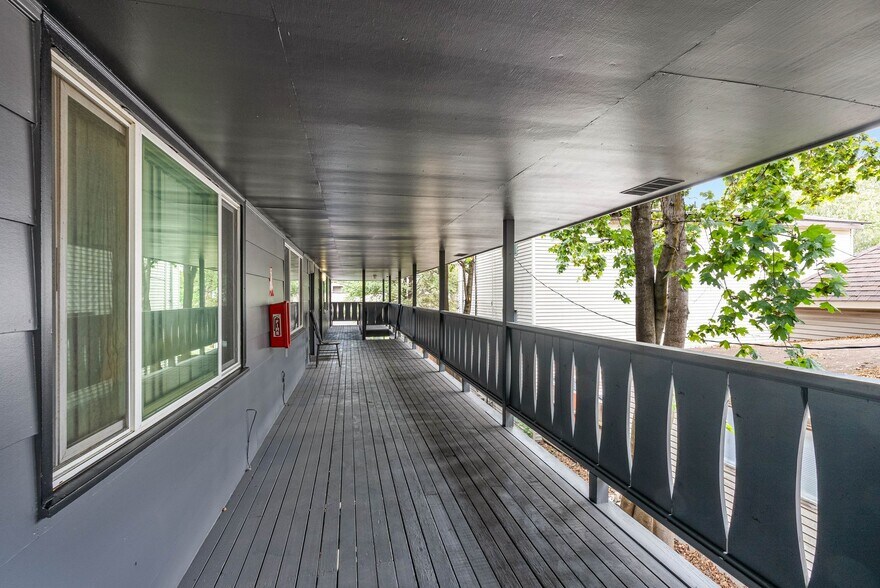 More Photos Of 943 E Augusta Ave, Spokane Apartments For Sale