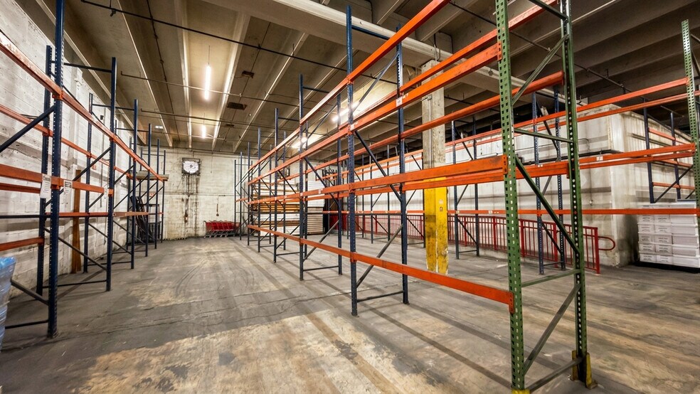 More Photos Of 3190 W 15th Ave, Hialeah Manufacturing For Lease