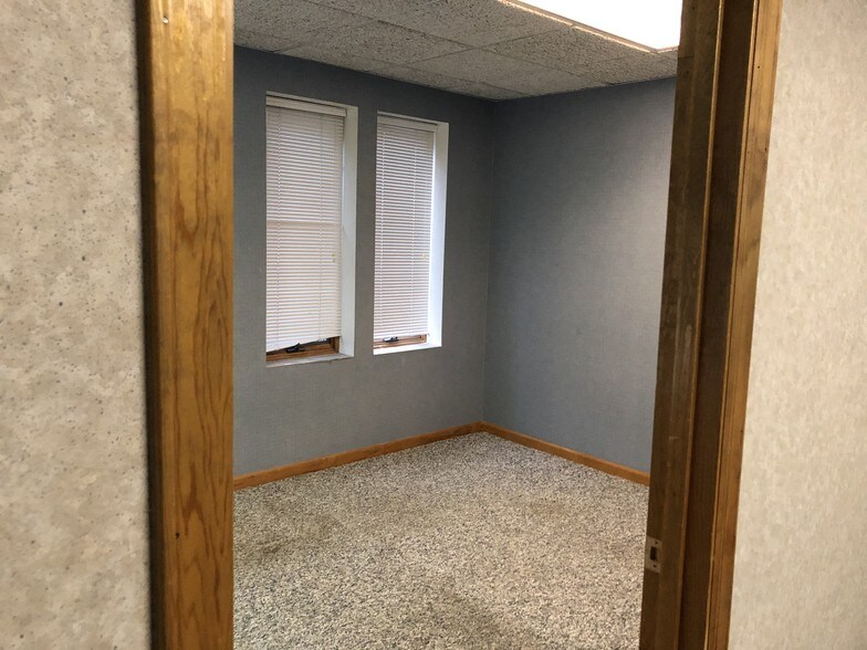 More Photos Of 178 Main Rd, Montville Flex For Lease
