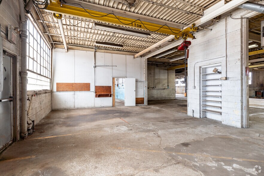 More Photos Of 1716 S Jefferson Ave, Saginaw Warehouse For Sale