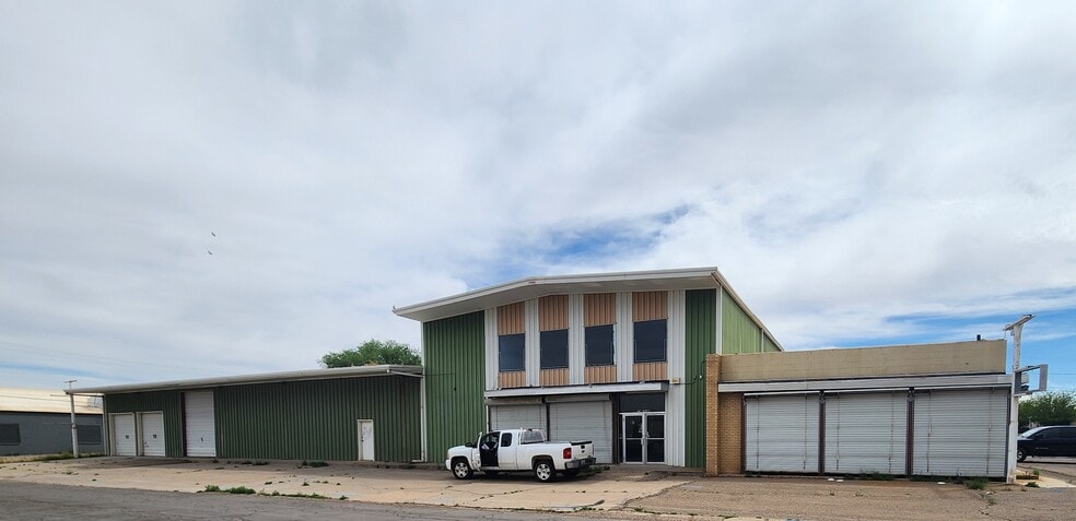 Primary Photo Of 114 W Bland St, Roswell Industrial For Sale