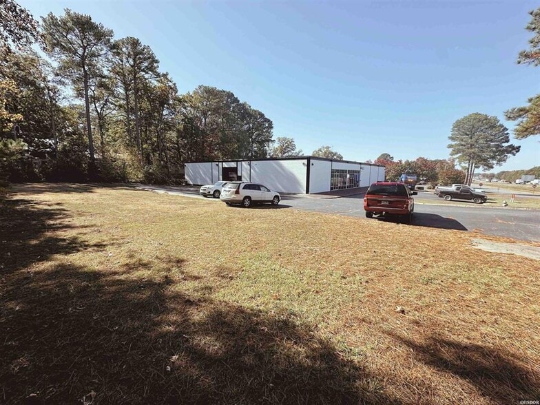 More Photos Of 8023 Interstate 30, Little Rock Light Manufacturing For Lease