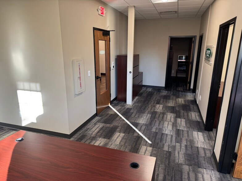 More Photos Of 1781 Liberty St SE, Salem Office For Lease